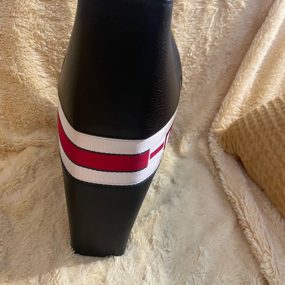 Gucci clutch bag